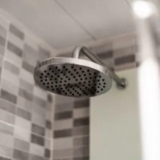 can you wear airpods in the shower