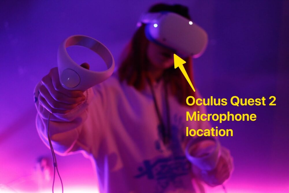 does the oculus quest 2 have a mic